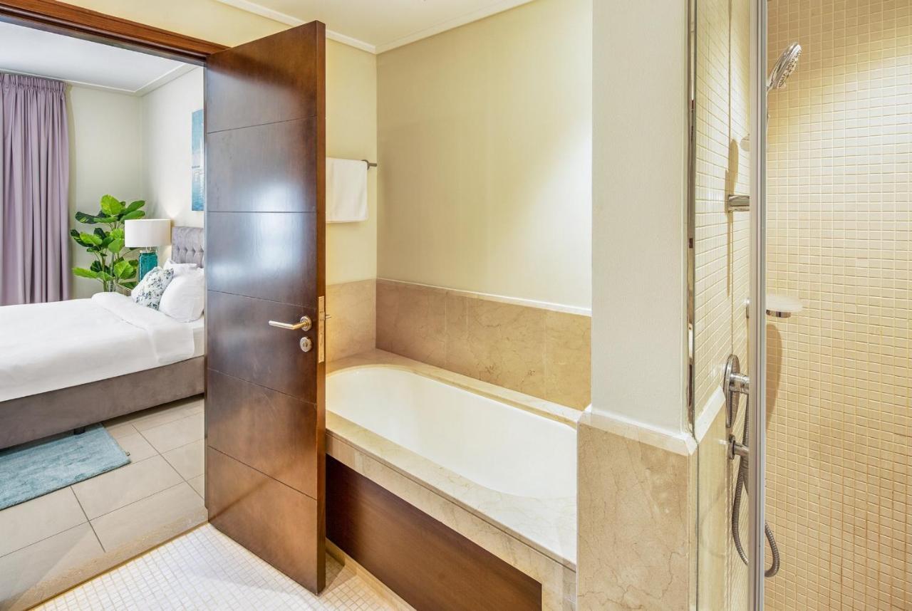 Nasma Luxury Stays - Fantastic Burj Khalifa View From This Fancy Condo دبي المظهر الخارجي الصورة
